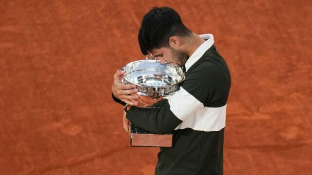 Carlos Alcaraz Nadal vysvetľuje Djokoviča s prekvapujúcimi francúzskymi otvorenými trikmi

