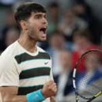Carlos Alcaraz robí finále French Open po tom, čo Lorenzo Musetti odchádza do dôchodku