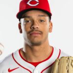 Chase Burns, aby v utorok debutoval MLB