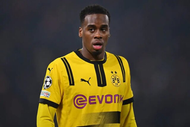 Chelsea predloží 35 EUR MILER pre Borussia Dortmund's Jamie Gittens

