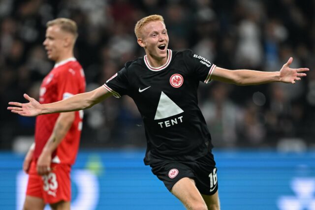 Cieľ Real Madrid Midfield hrá odkazy


