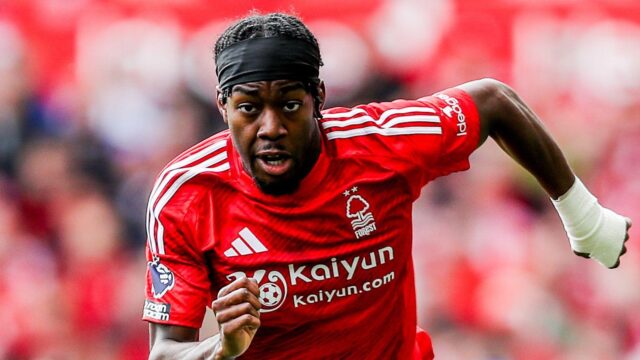 Čítanie čerstvého prístupu v ponuke Plus-Cash Plus-Cash Nottham Forest Star

