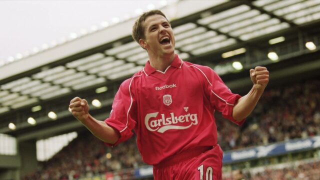 5) Michael Owen: Osem hattricks/326 hier-40,75 hier na hattrick Kliknite na šípku a uvidíte 10 najlepších hrdinov s hattrickom.