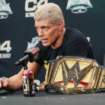 Cody Rhodes robí reklamu na to, či 45 -ročná hviezda odchádza do dôchodku z WWE