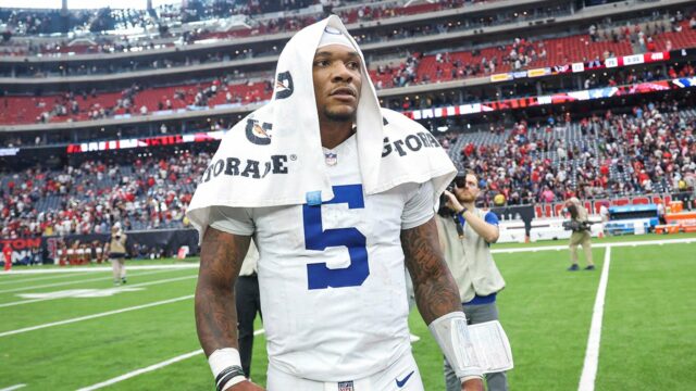Colts 'Anthony Richardson sa odložil s poranením ramien pre bitku QB

