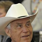 D. Wayne Lucas, tréner Siene slávy, ktorý formuje dostihy, zomiera