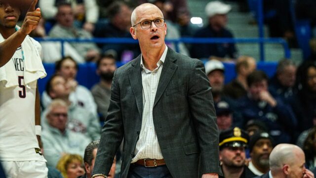 Dan Hurley prejavuje malý záujem o skok NBA, keď Knicks začína koučingové vyhľadávanie

