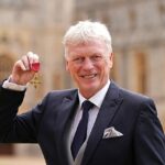 David Moyes hovoril o svojej hrdosti po tom, čo pokračoval v rodinnej tradícii po prijatí OBE pre futbalové služby