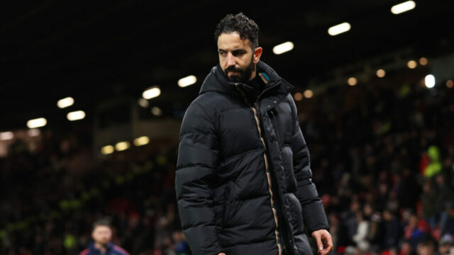 Deciding to keep or sell every single player from Manchester United - opinion
