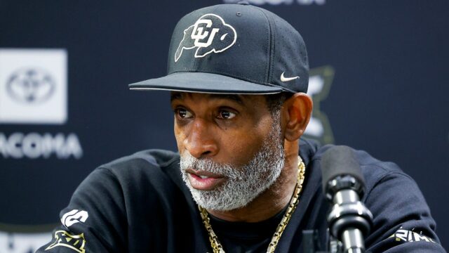Deion Sanders poskytuje zdravotnú aktualizáciu


