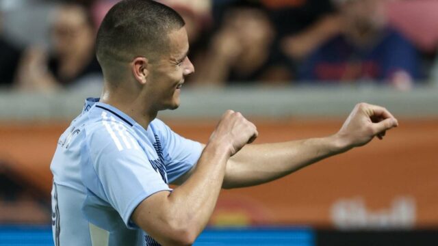 Dejan Joveljic hituje dvakrát, aby viedol športové KC minulé Dynamo

