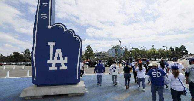 Dodger Stadium vyjadruje prácu napriek obmedzeniam polície

