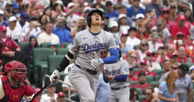 Dodgers Strand 12 bežcov na základe straty chôdze s kardinálmi

