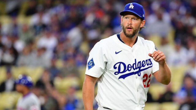 Dodgers džbán Clayton Kershaw dáva jemné vyhlásenie viery počas pýchy v noci

