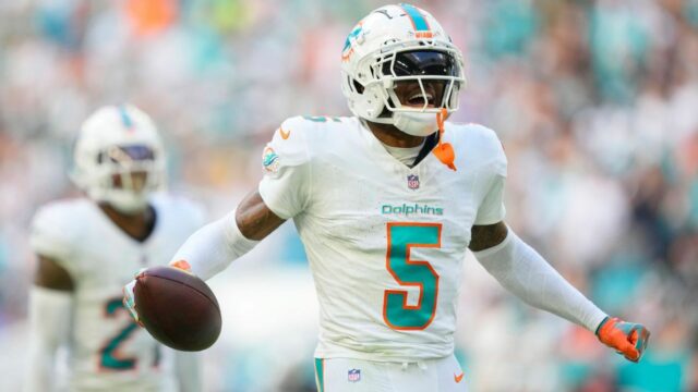 Dolphíny posielajú Ramsey, Smith v Steeler pre Fitzpatrick v obchode

