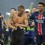 Desire Doue (vpravo) a Luis Enrique (vľavo) získali perfektné hodnotenie 10/10 od L'Equipe