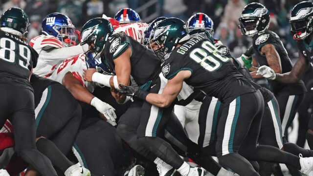 Eagles 'Dallas Goedert obhajuje' Tush Push ', zatiaľ čo majitelia NFL odmietajú návrh zákazu

