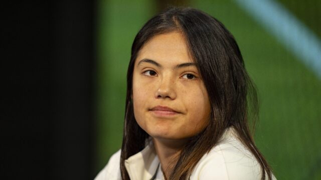 Emma Raducanu 'Fixed' Stalker's Wimbledon Ticket Application bola zatvorená

