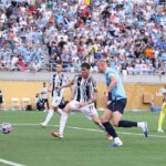 Nórsky útočník Erling Haaland bol jedným z Manchester City päť gólov v Orlande