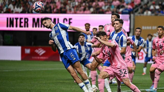Eustaquio žongluje s úlohami s Porto a Kanadou


