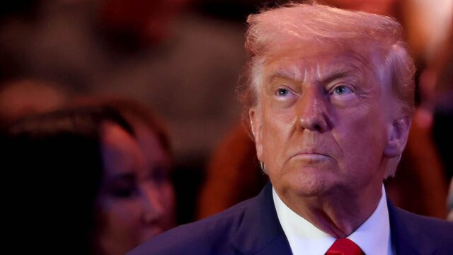Ex-NFL Star hovorí, že Trump ho pokarha o prvom hádzaní Putrid

