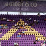 FIFA obhajuje predaj vstupeniek do klubu Svetového pohára na pozadí nízkych prítomných čísel