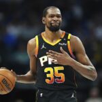 Kevin Durant bol obchodovaný s Houston Rockets v deň siedmej hry hry s Houston Rockets