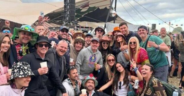 Festival Glastonbury: Liverpool legenda každý rok Ved 'Scouse Army' na hodnej farme | Futbalový šport

