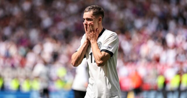 Florian Wirtz £ 113 millions d'offres rejetées comme Liverpool Eye British Record Deal
