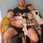 Nie. Bad Boy Matt Lodge (na obrázku s deťmi) odsúdil hanebné správanie niektorých z nadmerných rodičov po tom, čo sa jedno z jeho detí nedávno zúčastnilo turnaja Junior Rugby League Tournament