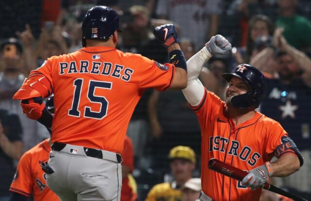 MLB: Houston Astros v Pittsburgh Pirates