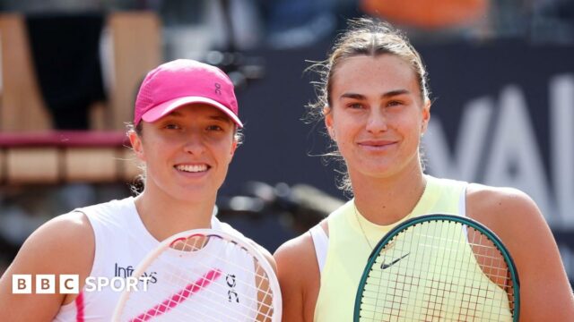 Iga Swiatek and Aryna Sabalenka pose before their last meeting at the 2024 Cincinnati Open