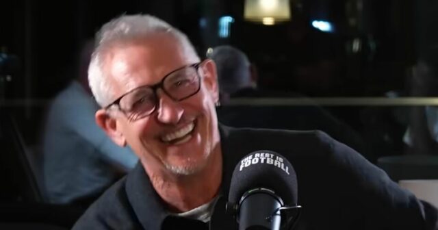 Gary Lineker prouve qu'il n'a pas besoin de la BBC car REST IS IS FOOTBAL PODCAST Switches pour rivaliser

