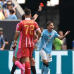 Guardiola ľutuje „zbytočne“ Lewis Red in Man City Win Win