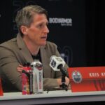 Kris Knoblauch a Edmonton Oilers majú iný prístup k tohtoročnému finále pohára - zdroj: Imagn