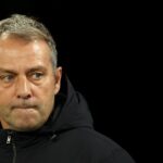 Hansi Flick „sa nepáčilo„ postoj hviezd Barcelony v tejto sezóne “