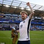 Harvey Elliot bol hrdinom Anglicka s dvoma jasnými cieľmi v jeho semifinálových víťazstvách proti Holandsku