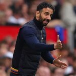 Homme Utd Transfer News: Quatre étoiles à partir en tant qu'attaquant indésirable du club rival pour signer