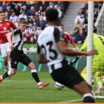 Anthony Elanga oslavuje Nottingham Forest