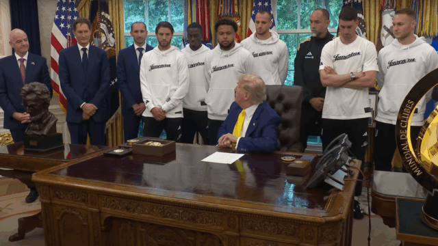 Hráči Juventus mlčia, keď sa ich Trump pýta na ženy v športe

