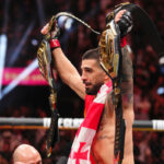 Ich Topuria Kos Charles Oliveira na UFC 317 vyhráva ľahkú zónu, aby sa stala šampiónom dvoch ciest (video)