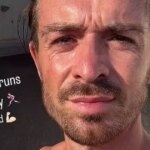 Jack Grealish envoie un message à sept mots des vacances après avoir été hossé de Man City Squad