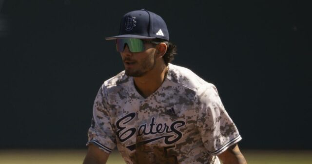 James Castolata vedie baseball UC Irvine, aby vyhral štát Fresno

