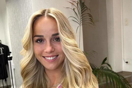 `` Je suis envoyé des photos nues d'hommes tous les jours '', explique la star des femmes du Bayern Munich qui a snobé Playboy
