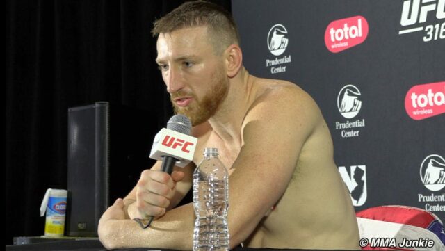 Joe Pyfer sa ospravedlňuje za kritické pripomienky z Mexika po UFC 316

