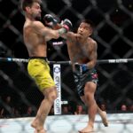 Joshua van prepadne Bruno Silva v kruhu 3 pre TKO