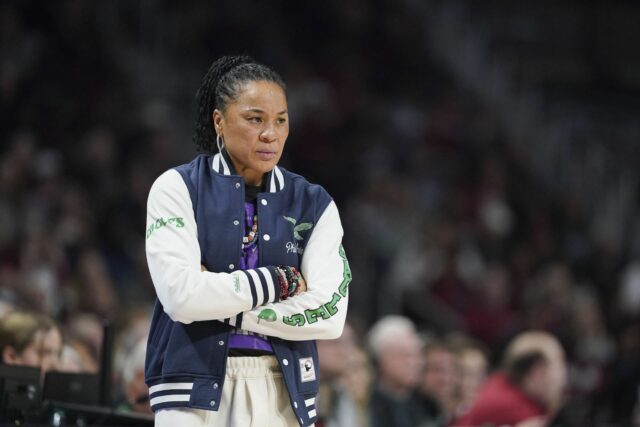 Južná Karolina HC Dawn Stley spojená so 7 500 000 dolárov za hodnotu franšízy NBA uprostred hlavného hľadania trénerov: správy


