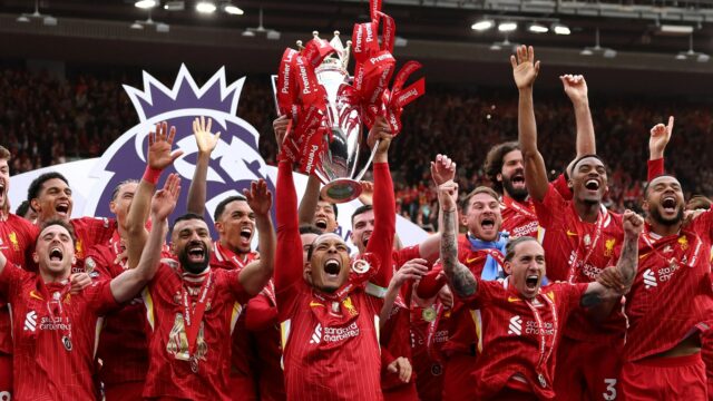 Virgil van Dijk je prvý Holanďan, ktorý získal kapitán premiérskej ligy