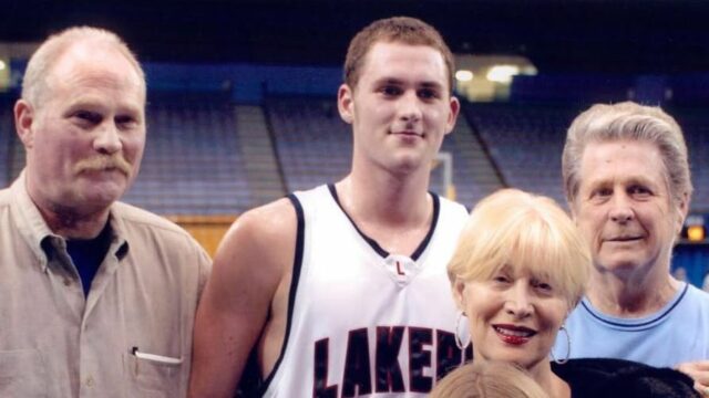 Kevin Love vzdáva hold Co -Founder of Beach Boys Brian Wilson

