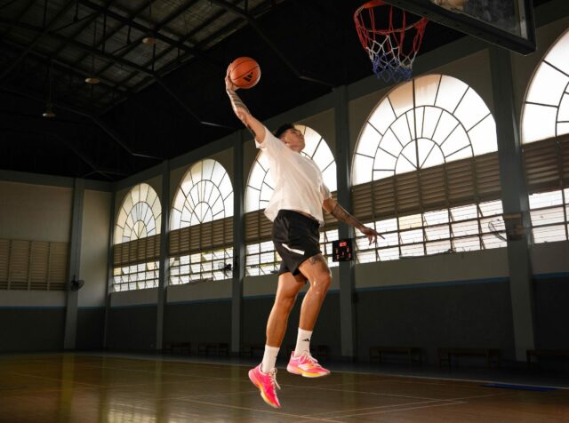 Kevin Quiambao topánky adidas